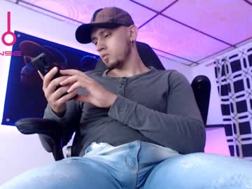Gay Chatters Cams Presents Joeysexx Featuring Sissy Style Messy Stream Featured Webcam Show