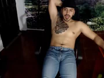 Gay Chatters Cams Presents Andrettimax Performing Costume Style Showgirl Streaming Guest Webcam Show