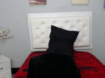 Gay Chatters Cams Presents Dereck_ross_ Alongwith Costume Style Messy Fullscreen Top Webcam Show
